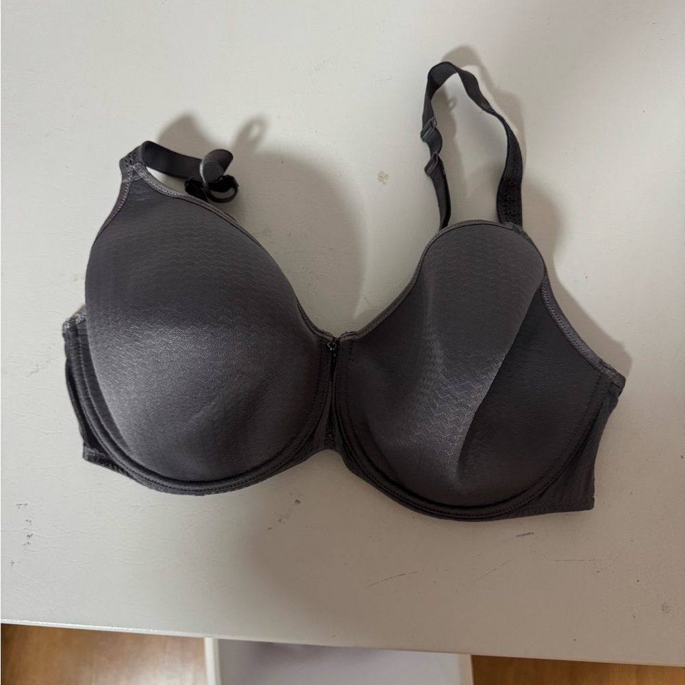 Chantelle Molded cup bra